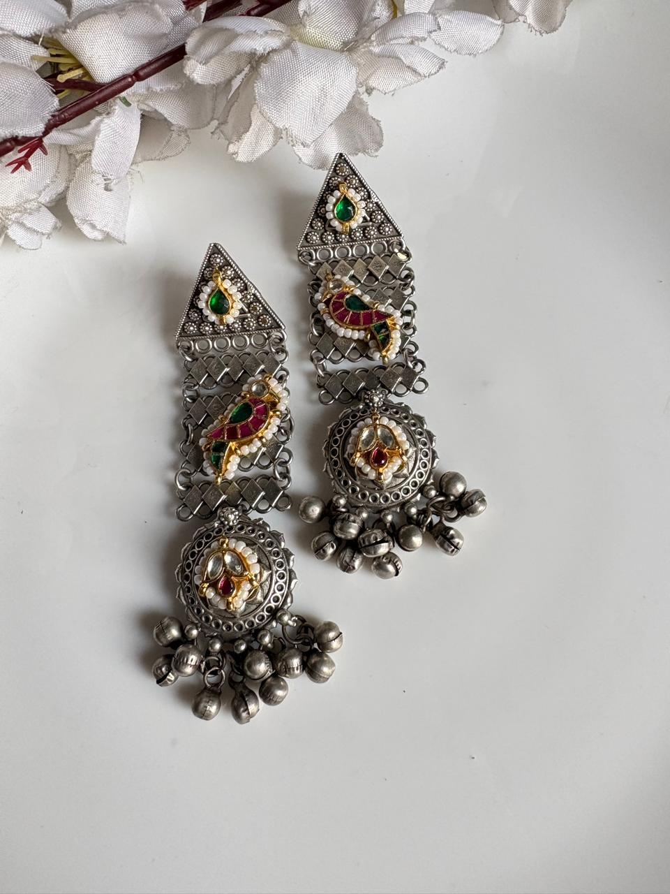 Inayra Premium SLA Kundan Fusion Earrings Online | Dual Tone Ghungroo Earrings for Women