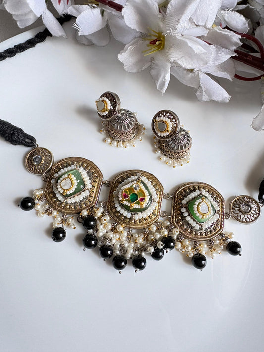 Aabroo Premium Kundan Fusion Choker Set – Apala Polish Gold Necklace with Jhumka Earrings