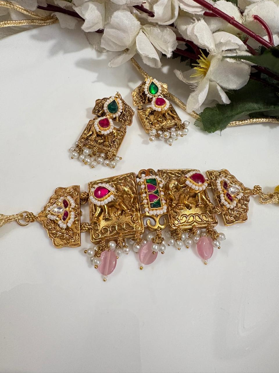 Sla Gold Matt Kundan Fusion Choker Necklace Set With Earrings Temple Style Ready Stock Alankrent Ak Ch by Alankrent