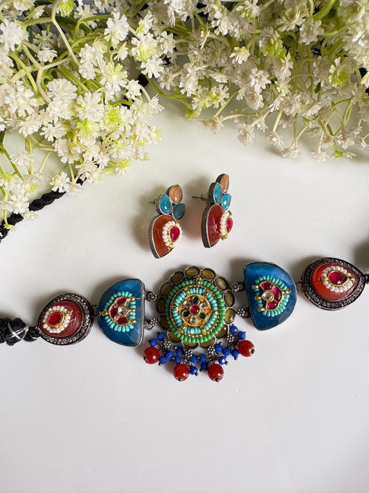 Rangavalli Kundan Fusion Multicolour Stone Choker Necklace Set with Earrings – Silver Look-Alike Indian Jewellery