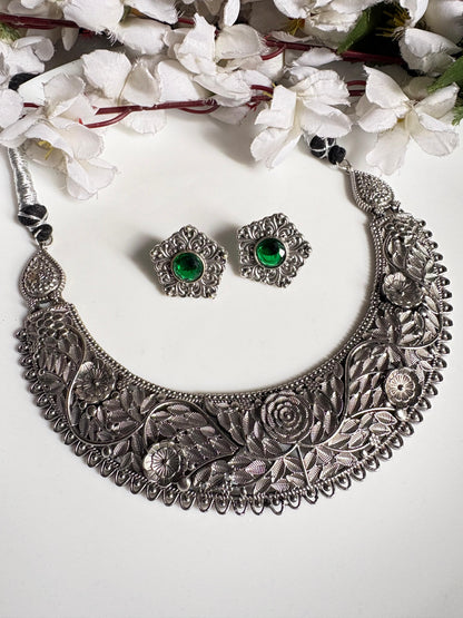 Vasundhara Viraasat Silver Look Hasli Necklace Set with Stone Earrings Online