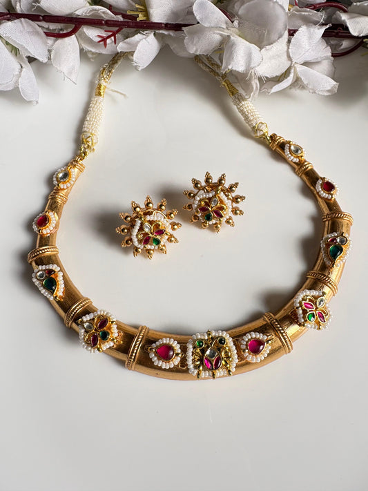 Noorva Kesar Kundan Gold Hasli Necklace Set with Earrings Online