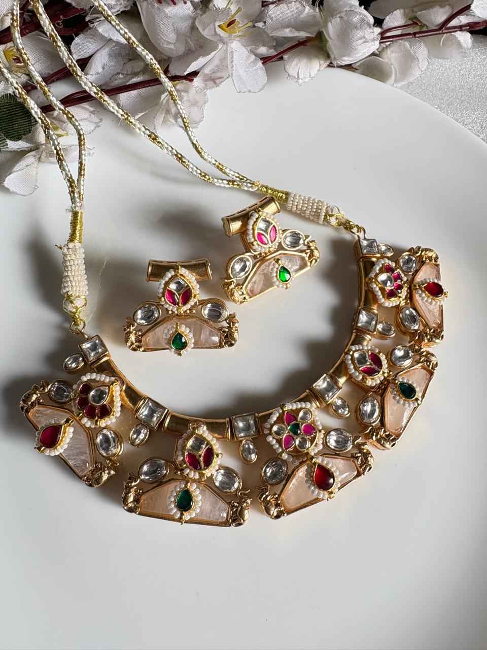ApsaraAura Gold Hasli Set | Gold Matte Apala Hasli Necklace Set with Kundan Fusion | Statement Jewellery