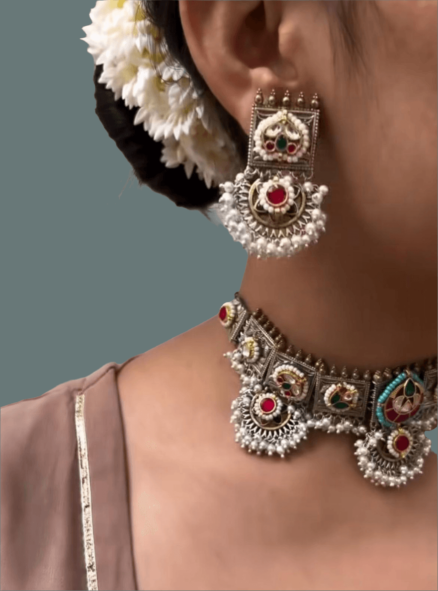 Alankrent Luxe Sla Antique Kundan Fusion Necklace With Earrings Firoza Beads Pearl Detailing