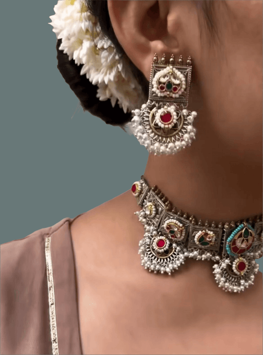 Alankrent Luxe Sla Antique Kundan Fusion Necklace With Earrings Firoza Beads Pearl Detailing