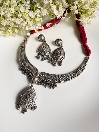 Rudraveena Premium SLA & Dualtone Hasli Necklace Set with Earrings | Statement Jewellery