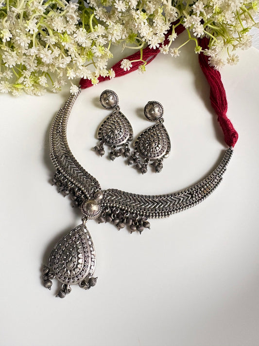Rudraveena Premium SLA & Dualtone Hasli Necklace Set with Earrings | Statement Jewellery