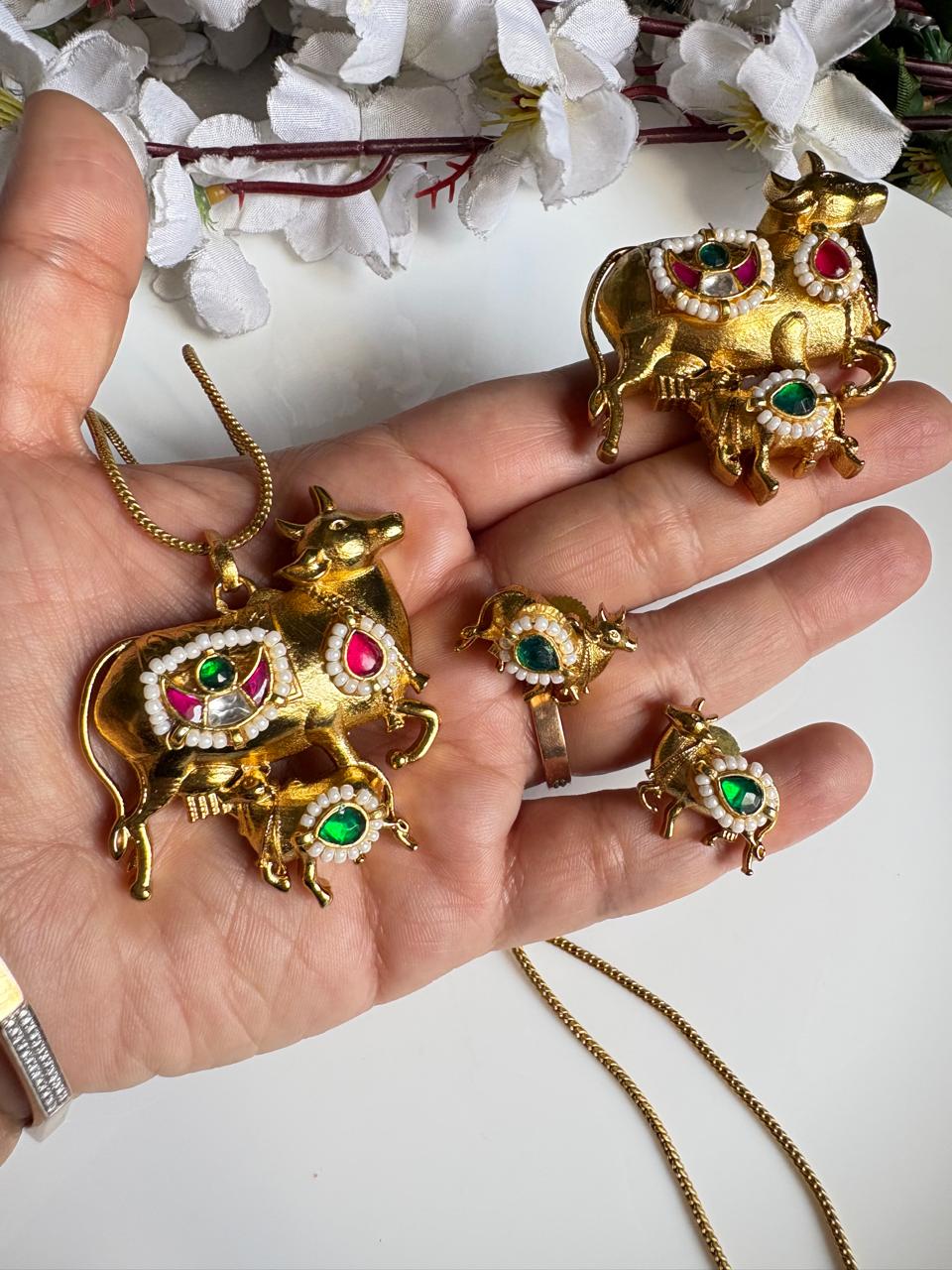 Aarini Minimal Gold Kundan Cow Motif Necklace Set with Earrings and Adjustable Ring | Handmade Brass Jewelry |  | Kundan Jewellery India | Premium Indian Jewellery