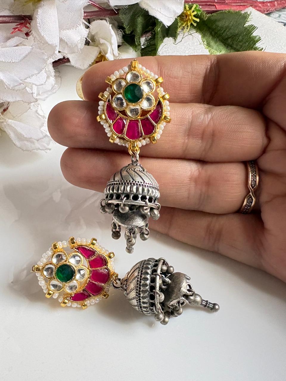 Padmika SLA Kundan Fusion Jhumka Earrings – Dual Tone Silver Look Alike Traditional Jhumki for Women