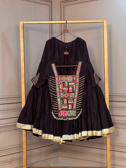 Kutchira-Raas Kora Cotton Chaniya Choli | 12 Meter Flare Kutchi Patchwork Navratri Lehenga