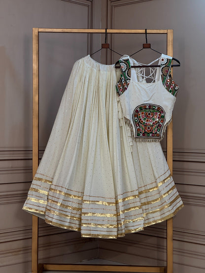 Rangrez-Raas Chaniya Choli | Gujarati Navratri Lehenga with Mukesh & Gamthi Mirror Work