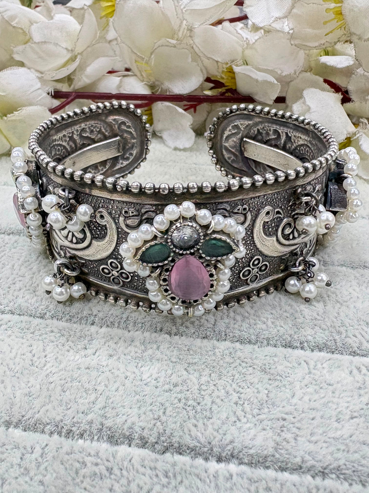 Aaranya Stone Kada for Women | Oxidised Silver Look Kundan Statement Bangle