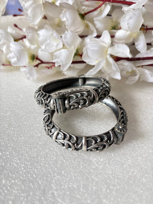 Sla Look Dual Tone Oxidized Kada Bangle Handcrafted Vintage Statement Pair by Alankrent