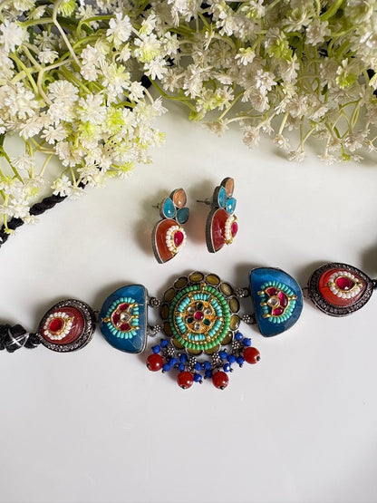 Rangavalli Kundan Fusion Multicolour Stone Choker Necklace Set with Earrings – Silver Look-Alike Indian Jewellery