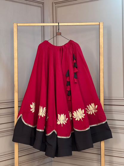 Avrita Vasundhara Gujarati Chaniya | 6 Meter Full-Stitched Navratri Lehenga with Lotus Gota & Mirror Lace Work