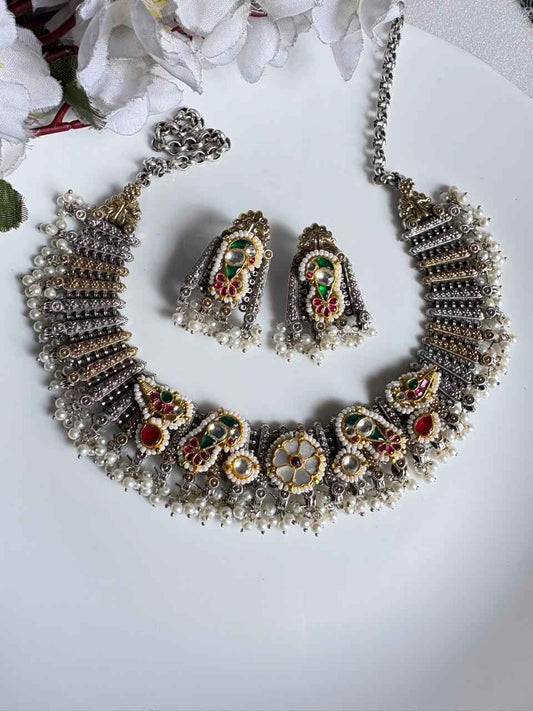 Aabha Riwaayat MOP Kundan Fusion Necklace Set with Earrings Online