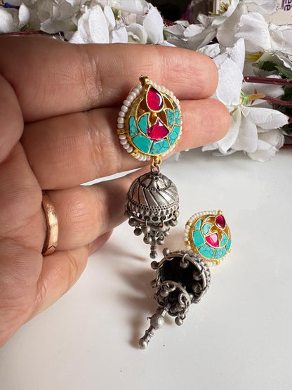 Mrinalika SLA Kundan Fusion Jhumka Earrings – Dual Tone Silver Look Alike Traditional Jhumki for Women